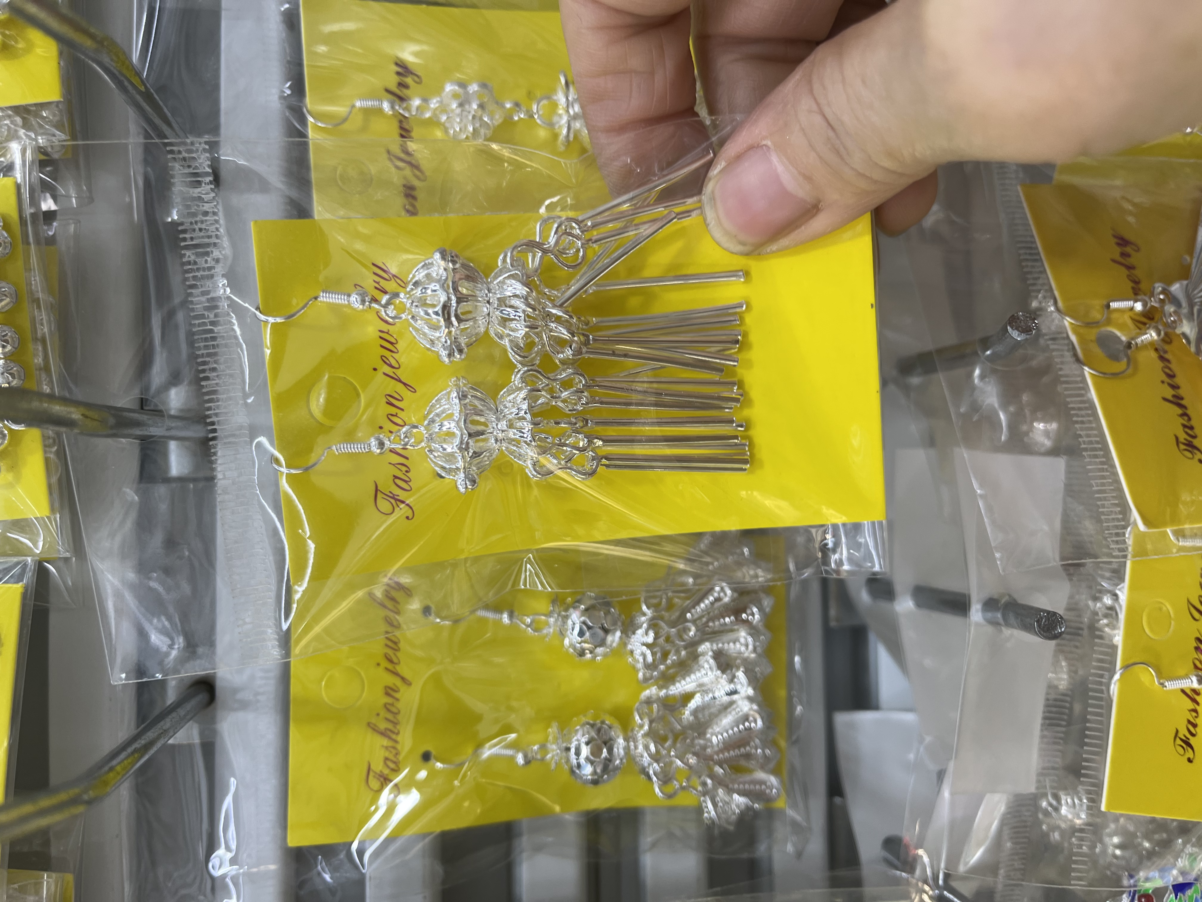 大珍珠耳夹 滴油工艺 铜耳骨夹 精致耳饰 配备耳夹转换器 无耳洞也能佩戴的美丽