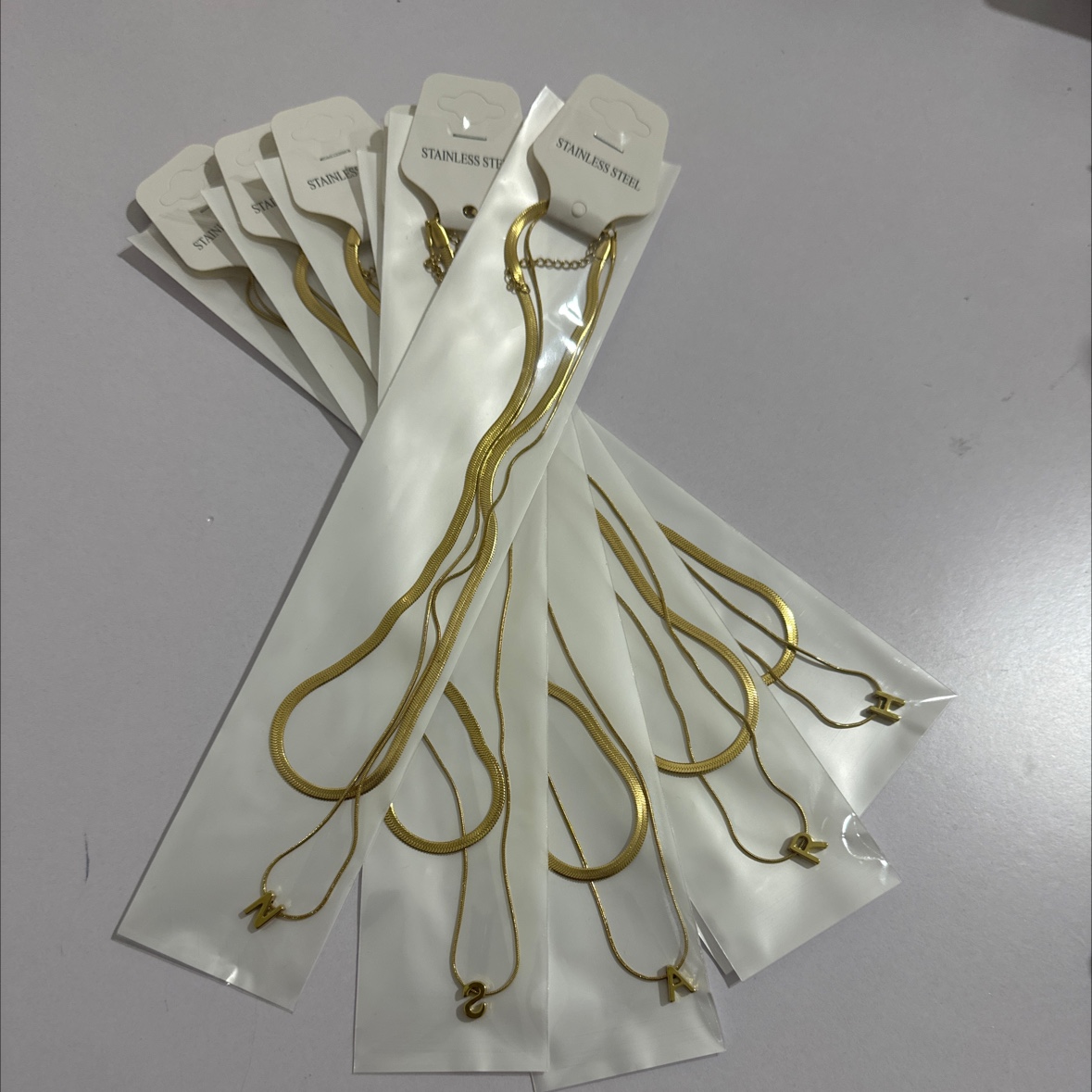 Stainless steel pendant splicing elegant pearl necklace, women's accessory, elegant and fashionable jewelry, gift, exquisite accessory Application Scenario