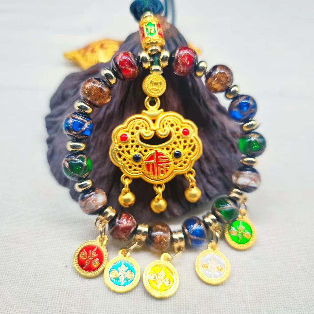 Five Paths of Wealth God incense ash glass pendants, gourds, longevity locks, and lucky car-like ornaments and pendants as gifts Application Scenario