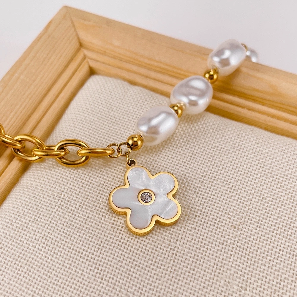 European and American stainless steel spliced flower bracelets, women's jewelry, pearl accessories, fashionable, niche, light luxury, versatile jewelry, titanium steel jewelry detail image 6