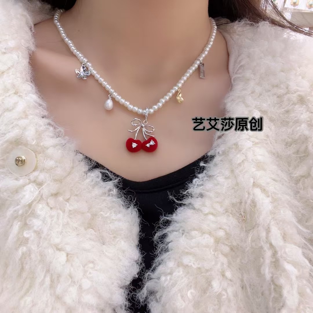 Red velvet cherries 🍒 Red velvet cherries 🍒