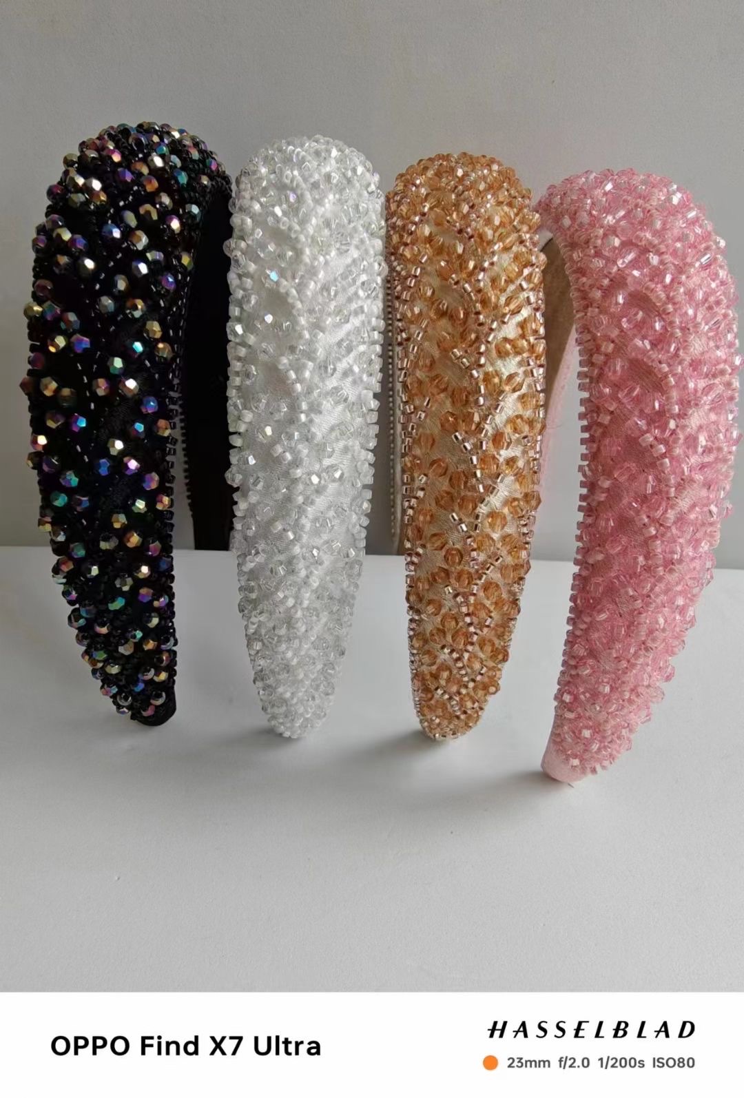 A new style of children's specially designed knitted hairpin with star clips and decorative wig elements, featuring fashionable and cute hair accessories Specification image