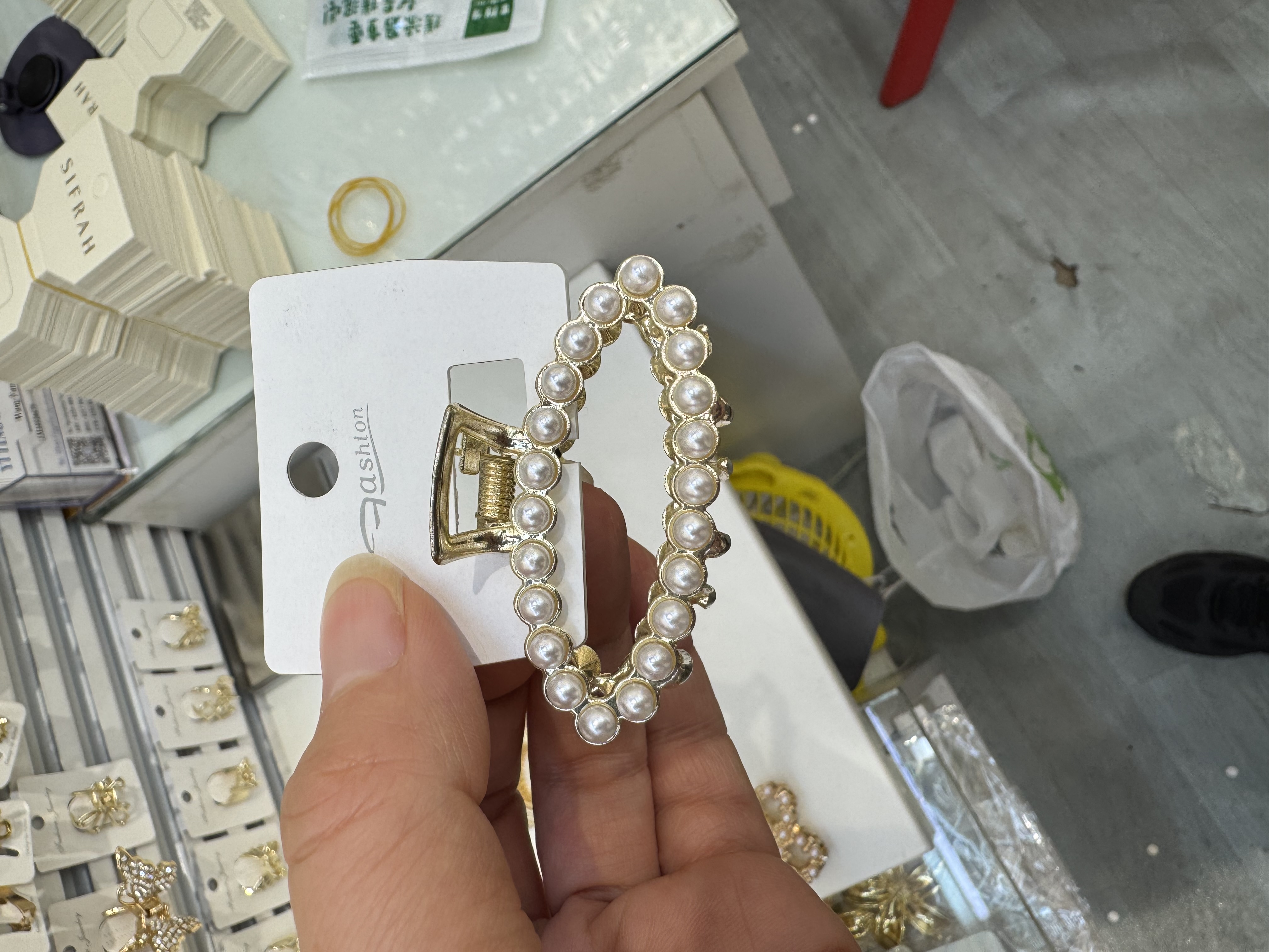 璀璨包边钻镶嵌手镯 时尚女士饰品 精致闪耀 高档气质手腕装饰品
