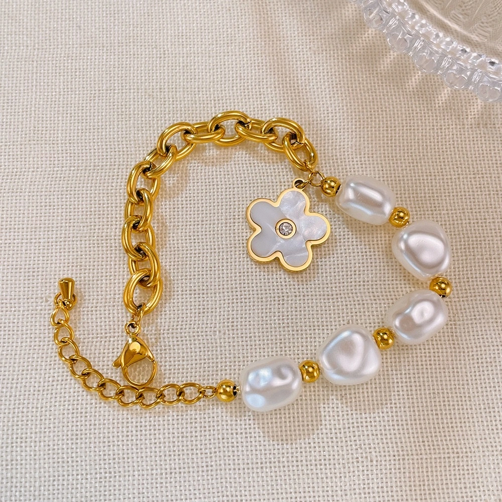 European and American stainless steel spliced flower bracelets, women's jewelry, pearl accessories, fashionable, niche, light luxury, versatile jewelry, titanium steel jewelry detail image 7