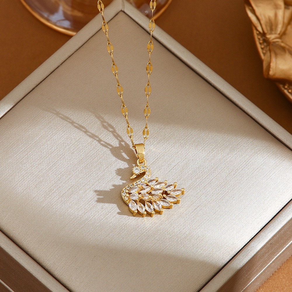 跨境新款满锆天鹅项链女时尚百搭小众设计高级感微镶锆石吊坠批发产品图