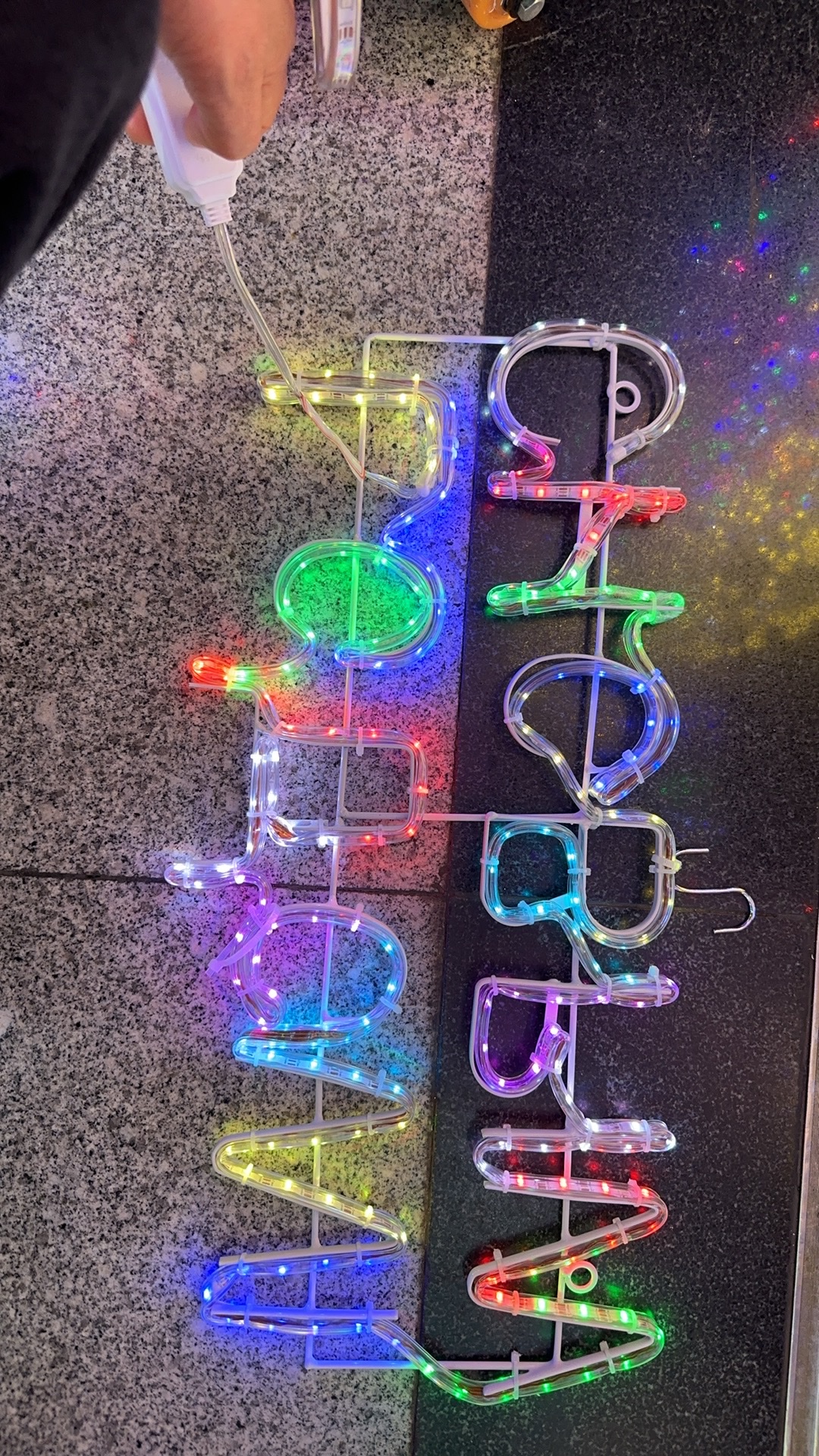 彩色星星灯带 灯泡灯串装饰 彩灯照明 环保节能 低压安全 美观大方 灯带灯串一体化设计彩灯