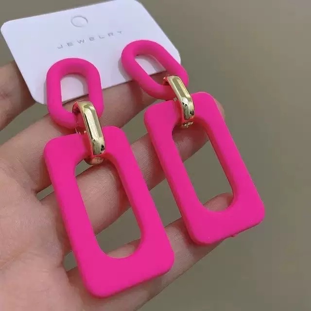 This new spring/Summer 2025 collection of earrings is specially designed for cross-border e-commerce. It features a three-piece set of rectangular, hollowed-out, and patchwork acrylic earrings and stud earrings, as well as retro and unique European and American niche earrings Specification image