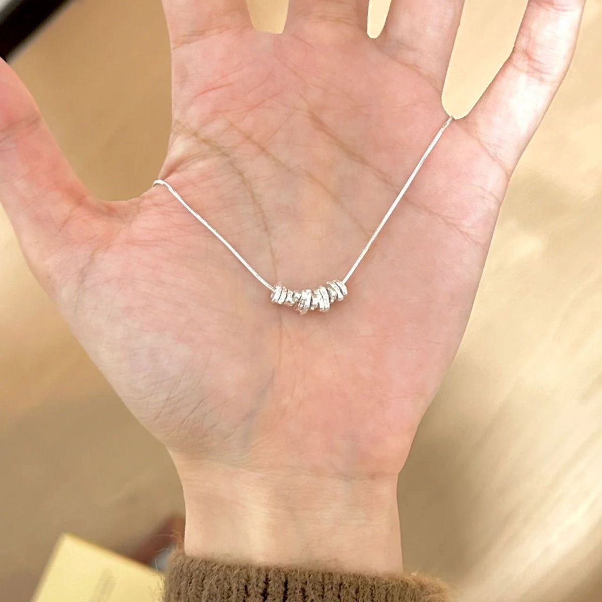 不规则简约风格 