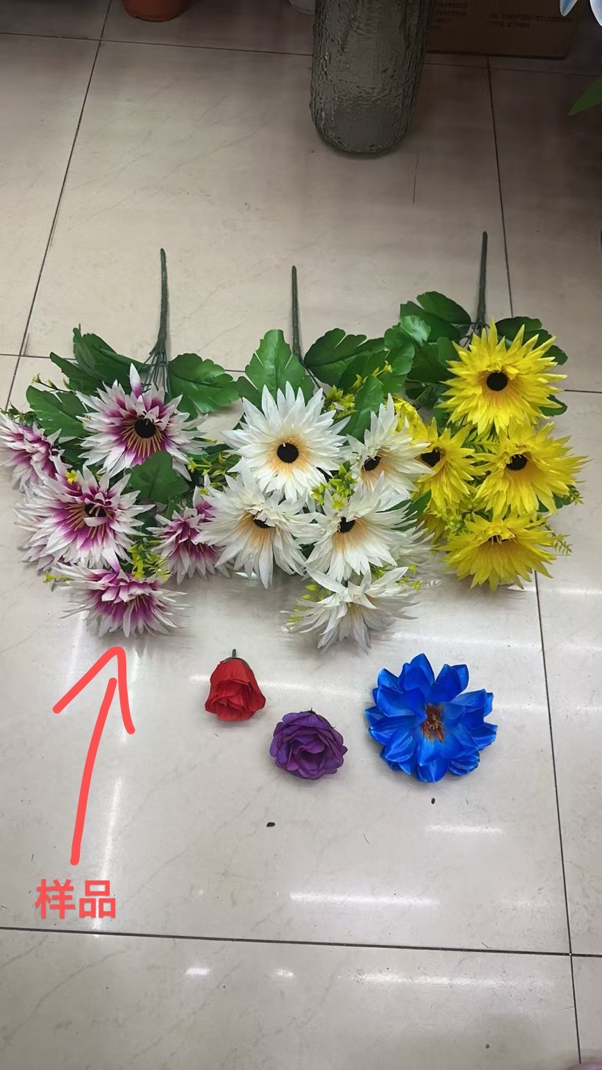 The artificial flower of magnolia vine is beautiful and realistic for decoration. It is suitable for home decoration and sacrificial ceremonies. The artificial flower is environmentally friendly and odorless