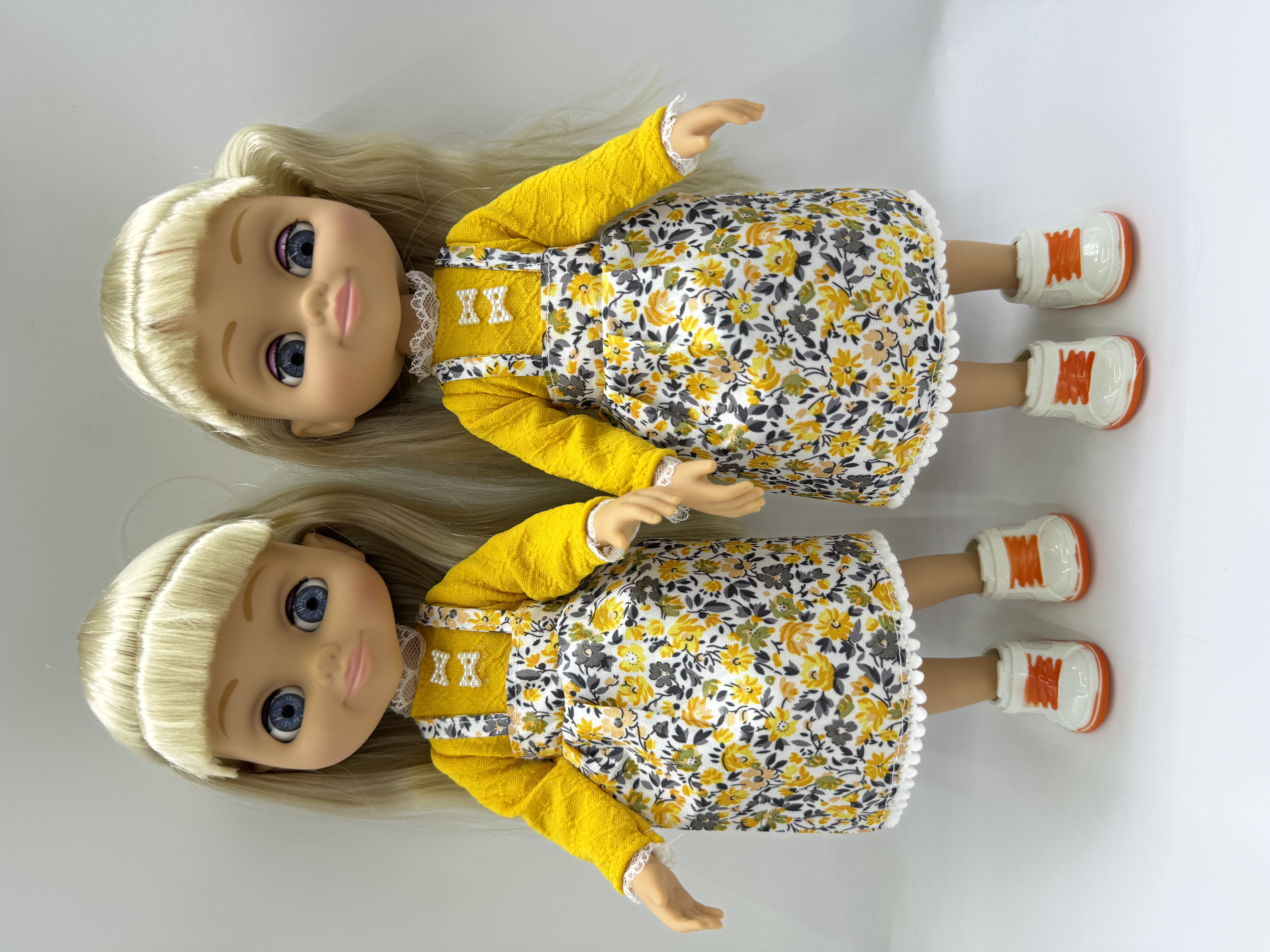 娃娃公仔实物图