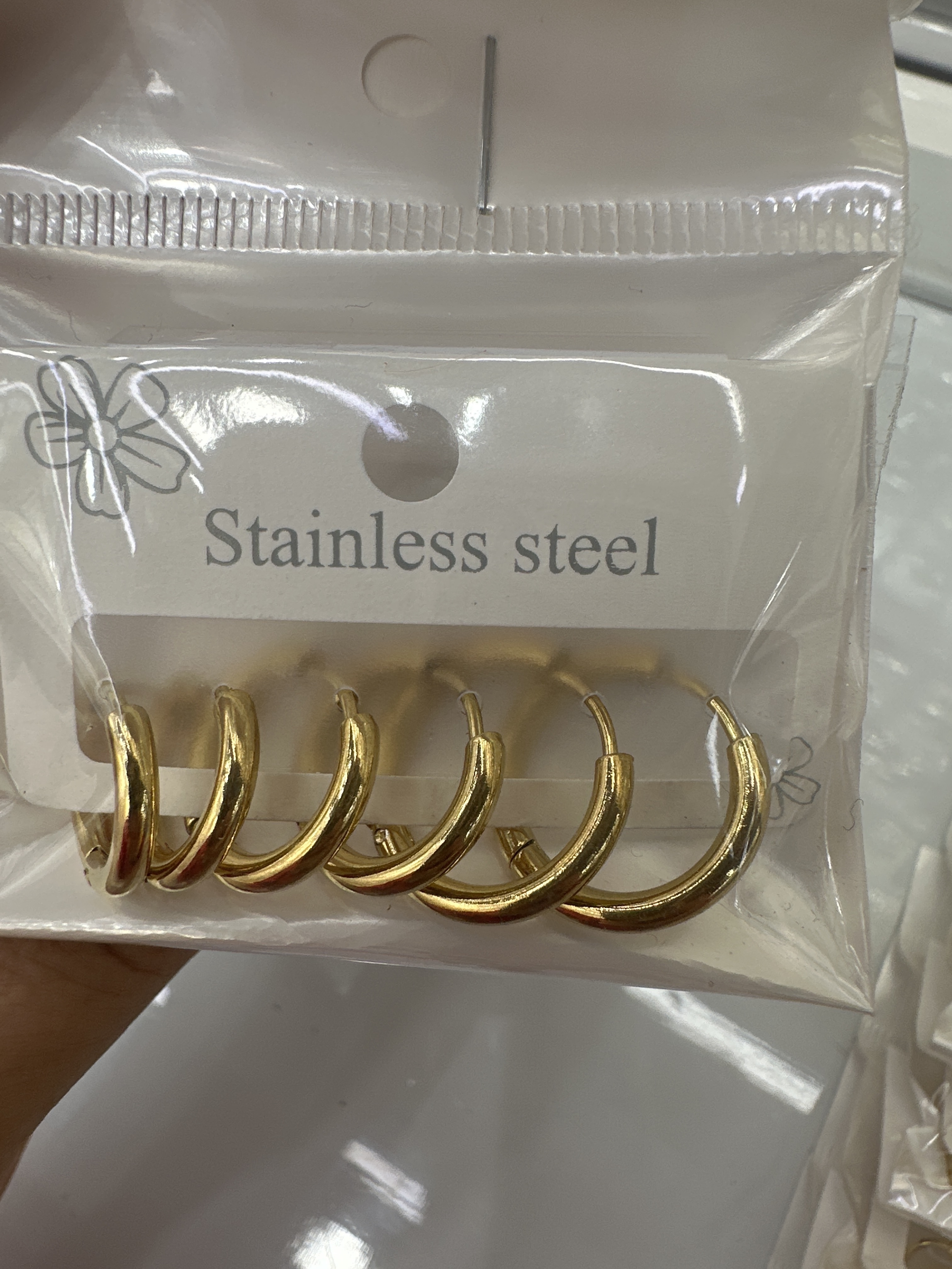 Titanium steel ear rings, high-end accessories, simple earrings, personalized ear studs, titanium steel earrings, wear-resistant and non-allergenic details Picture
