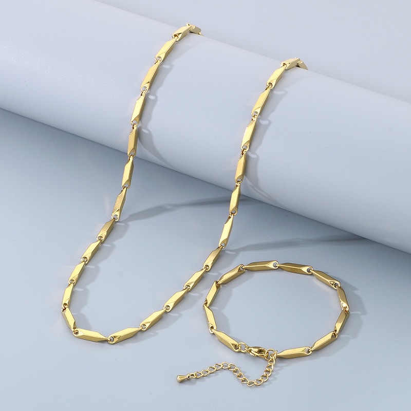 Hip-hop personality diamond-shaped bamboo link chain necklace, simple and elegant, stainless steel dazzling quenched bracelet men's set detail image 4