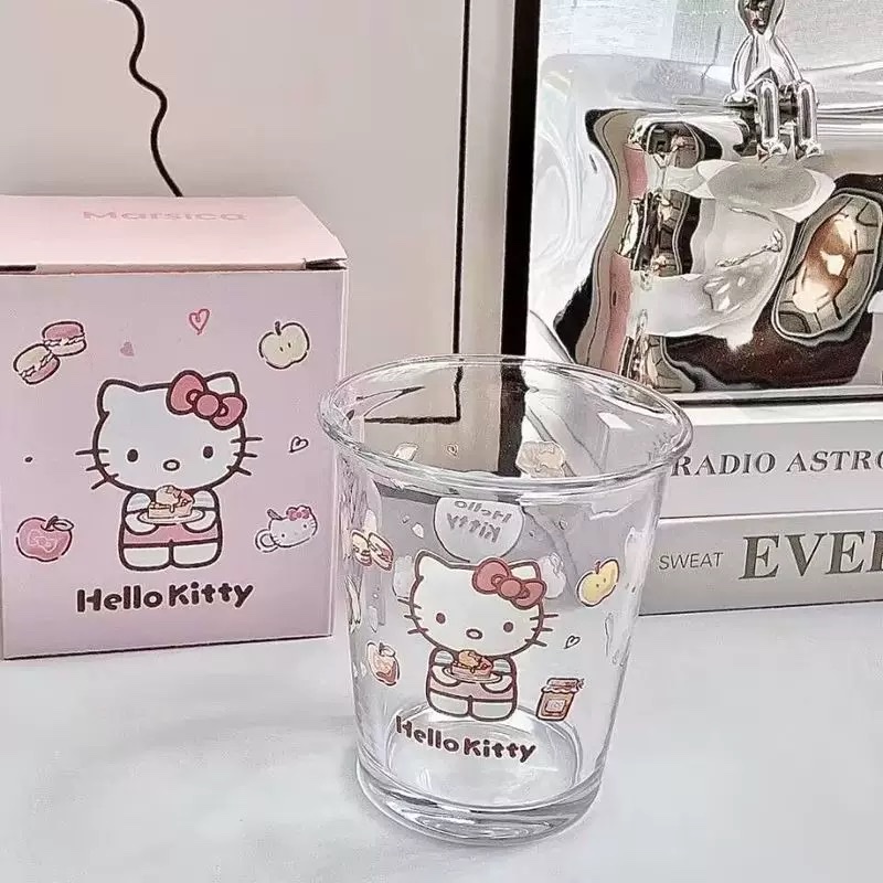 Handcrafted glassware, glass beverage cups, glass handicrafts, ornaments, small glass cups, glass handicrafts, unique craftsmanship and exquisite presentation. Handcrafted glassware, crystal balls, crystal Specification image