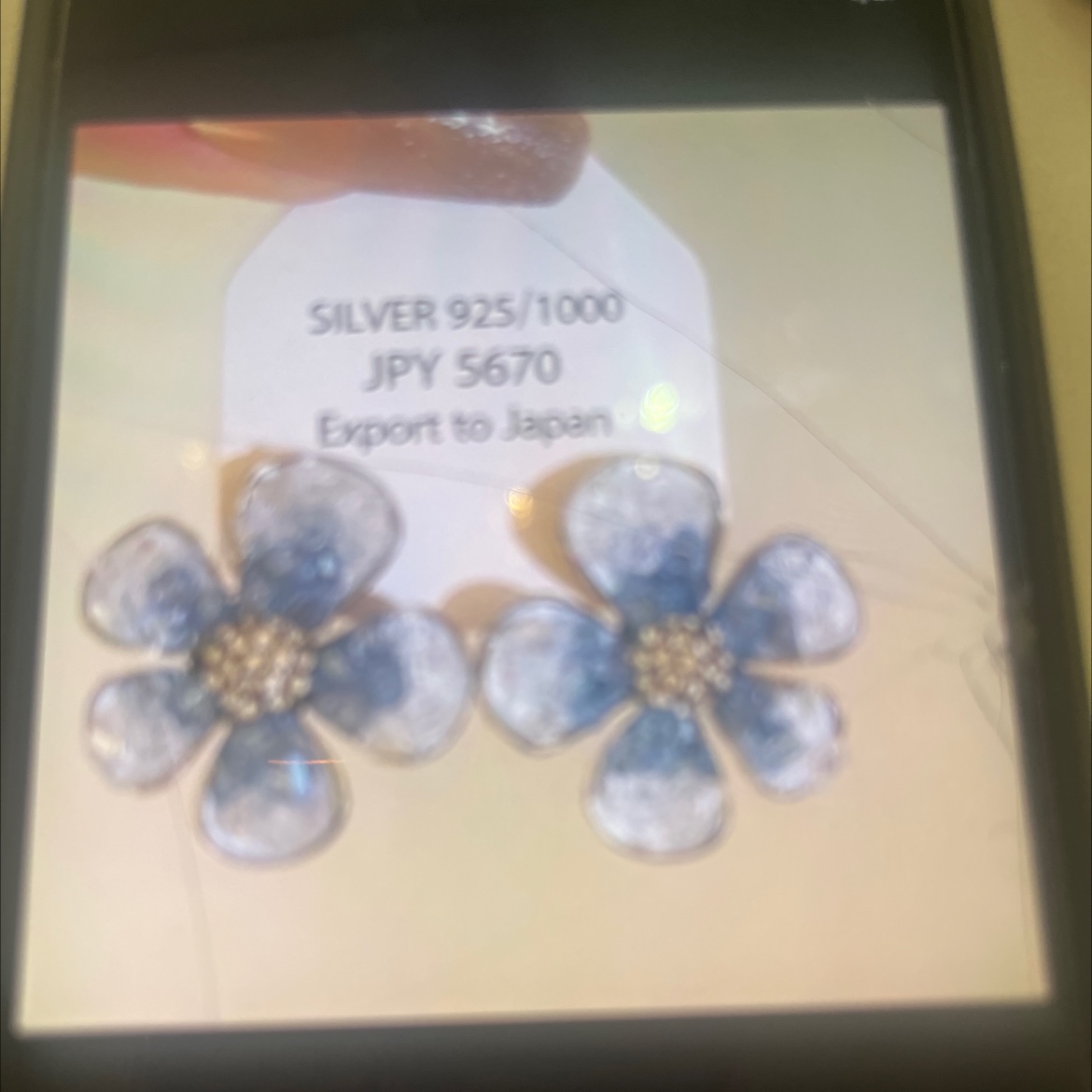 中东合金十字架吊坠 黄金色光泽 玉石吊坠精致款式 时尚首饰品味选择吊坠