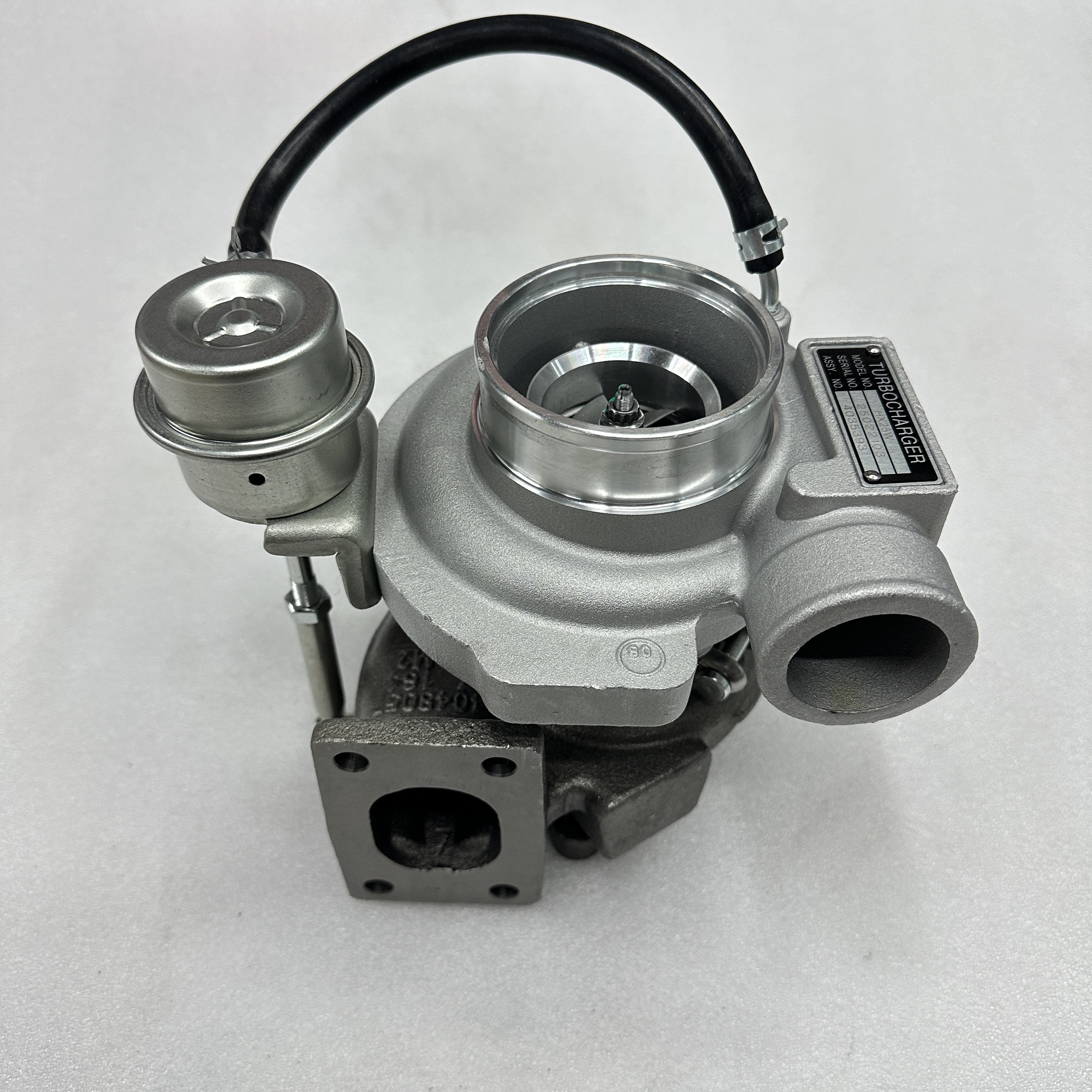 European-style truck parts are suitable for the IVECO truck turbocharger 4035393 European-style truck parts are suitable for the IVECO truck turbocharger 4035393