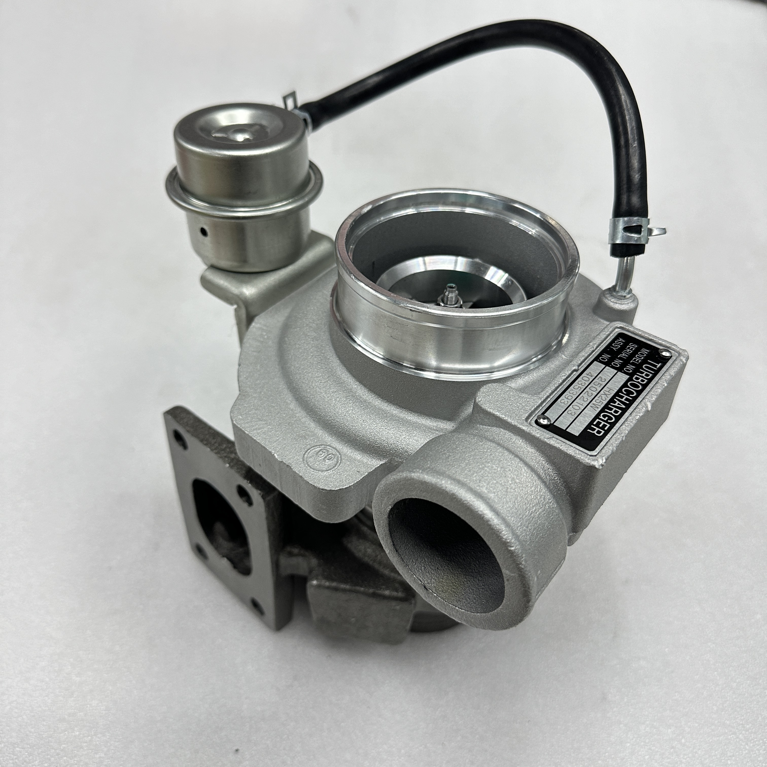 European-style truck parts are suitable for the IVECO truck turbocharger 4035393 details Picture