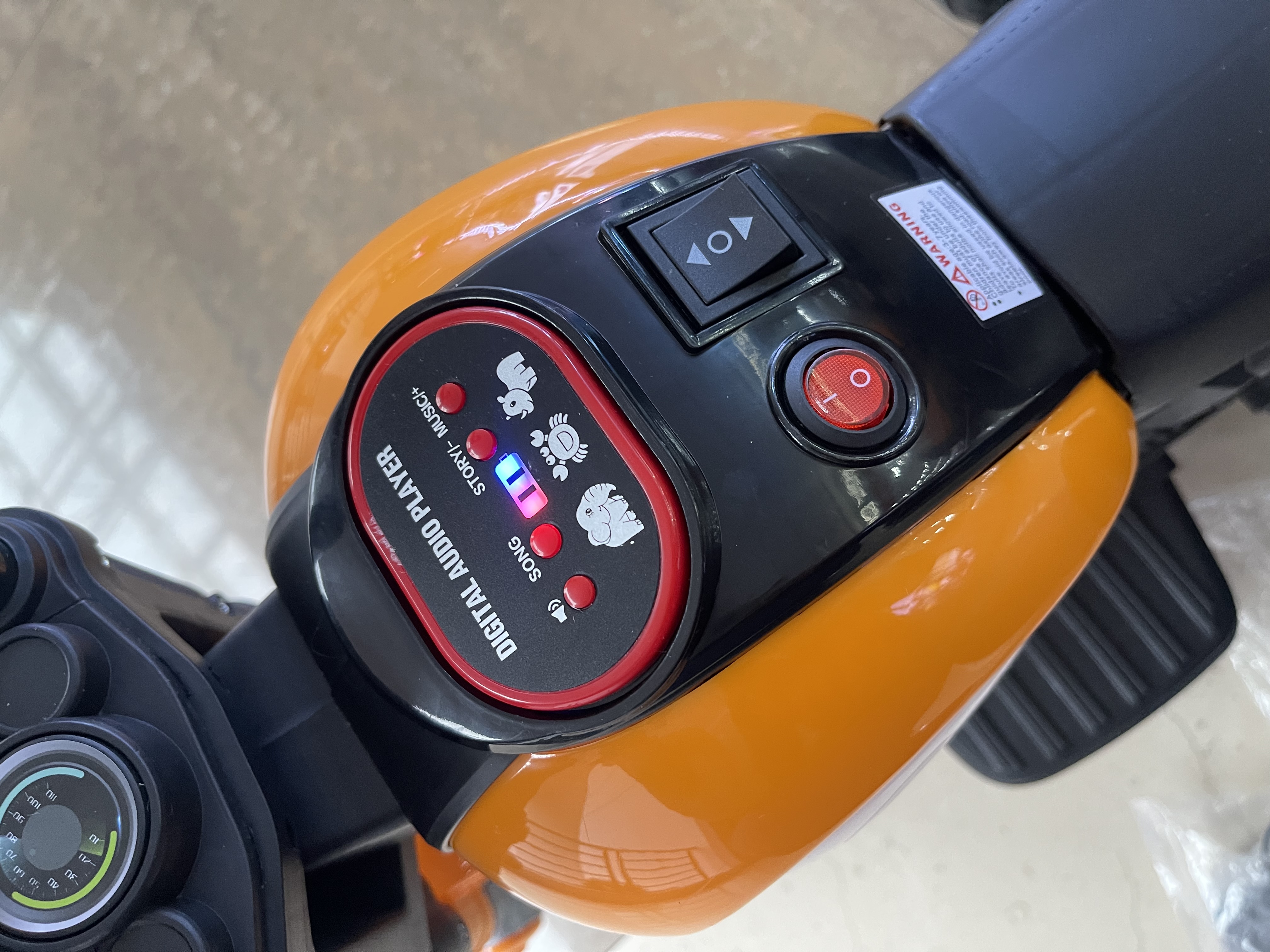 赠品选择🎁 智力电动玩具儿童摇控汽车 儿童电动汽车 童车 安全环保材质 创意玩具车 情景模拟驾驶体验 detail image 5