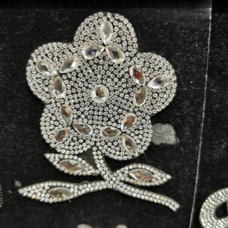 花朵形状烫钻烫图服装辅料厂家直销