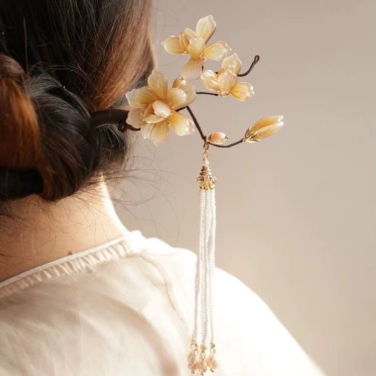 High-end updo hairpin with magnolia flower tassels, ancient-style bun hair accessory, Chinese classical cheongsam hairpin, Chinese-style hairpin Item Picture