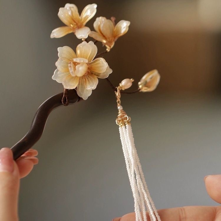 High-end updo hairpin with magnolia flower tassels, ancient-style bun hair accessory, Chinese classical cheongsam hairpin, Chinese-style hairpin Specification image