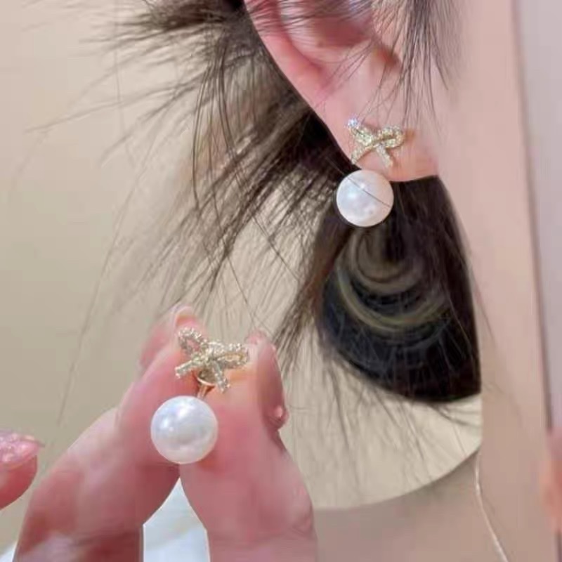 一款两戴蝴蝶结珍珠耳环2025新款爆款高级感银针耳饰精致时尚耳钉饰品