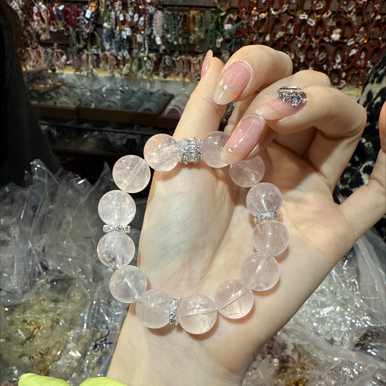 天然粉水晶手链平洲玉器街设计 天然玉石原创设计玉石饰品 珍贵典雅