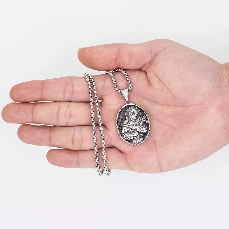 Wholesale of foreign trade jewelry, titanium steel retro figure oval pendant, pendant necklace, punk jewelry necklace details Picture