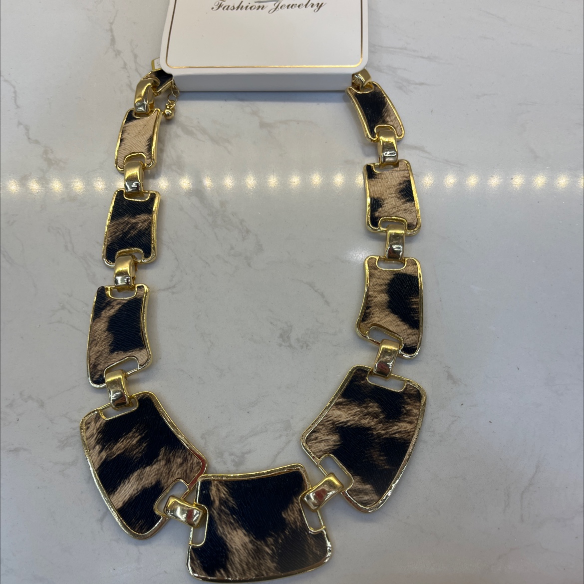 Cross-border popular European and American exaggerated alloy necklaces Specification image