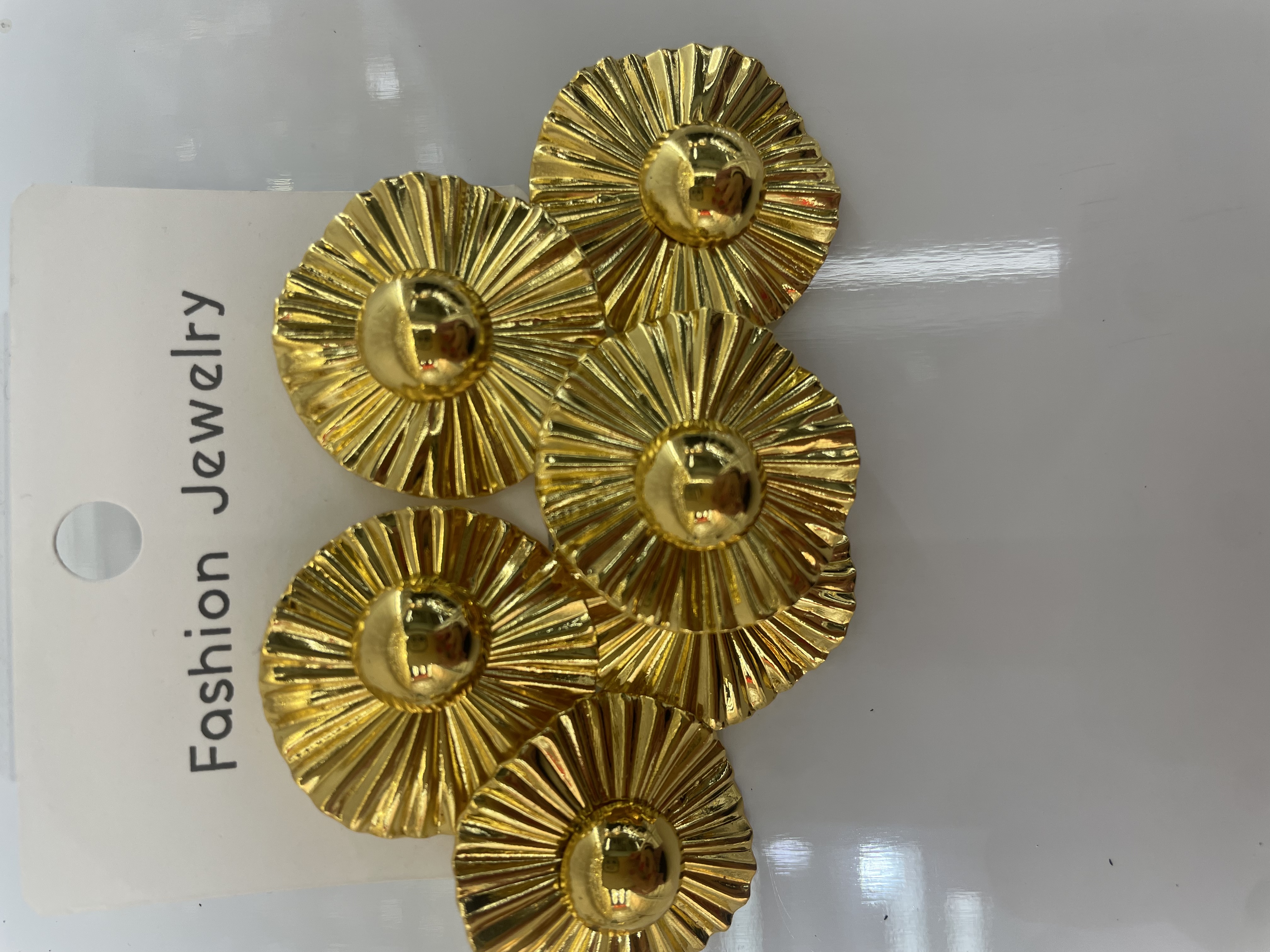 钛钢耳钉 玫瑰金色饰品 耳环款式多样 耳饰精致时尚 不易过敏耐磨损