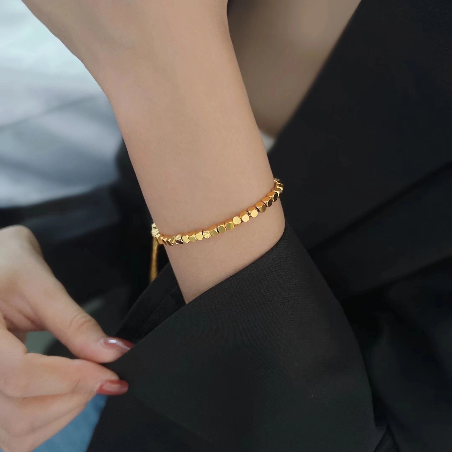 A few pieces of broken silver bracelets, women's dance beads, 18k gold small square bracelets, titanium steel, non-fading, ins light luxury style, high-end stainless steel jewelry detail image 3