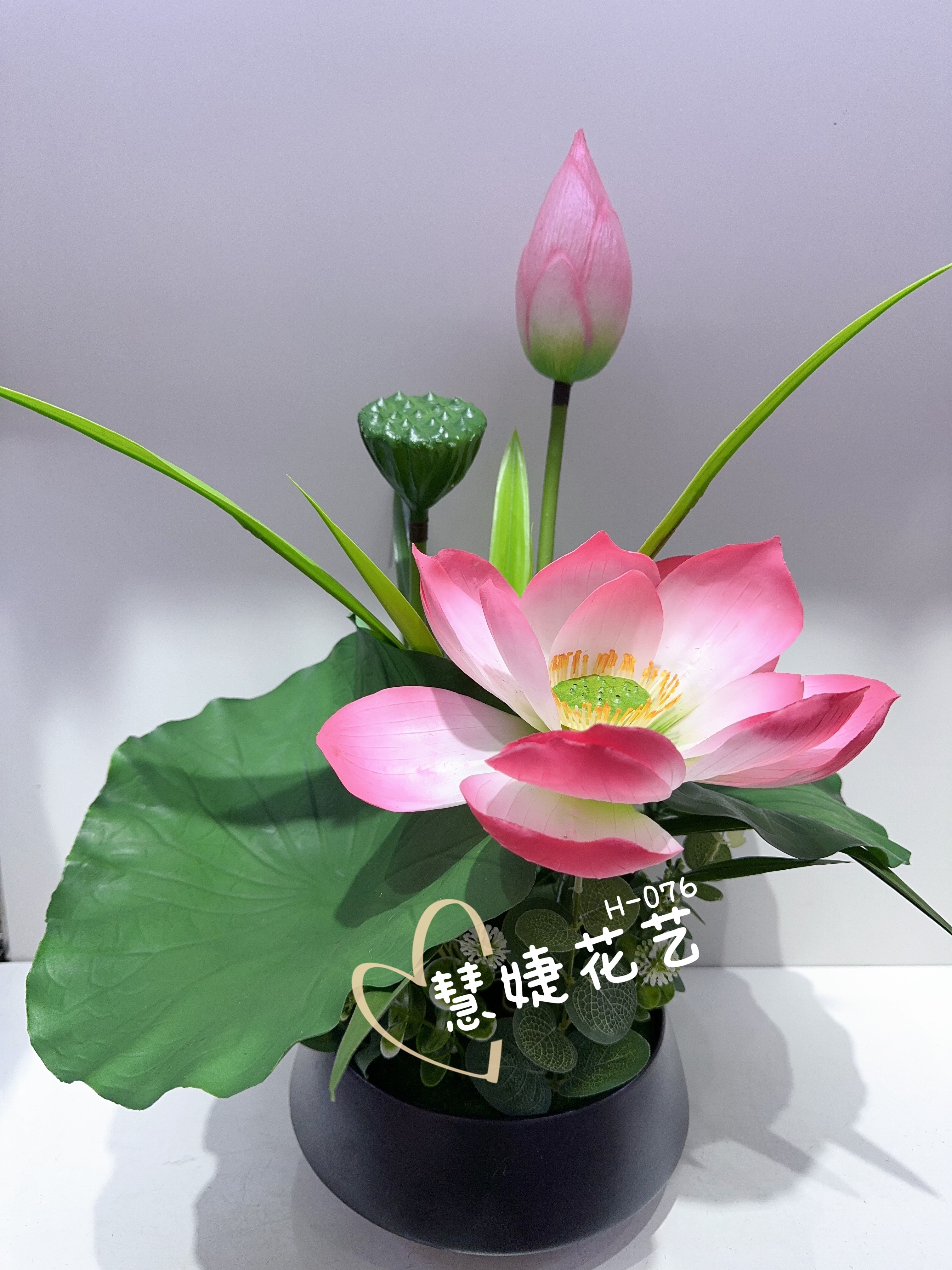 Artificial lotus, ceramic pot, verisimilitude full figure