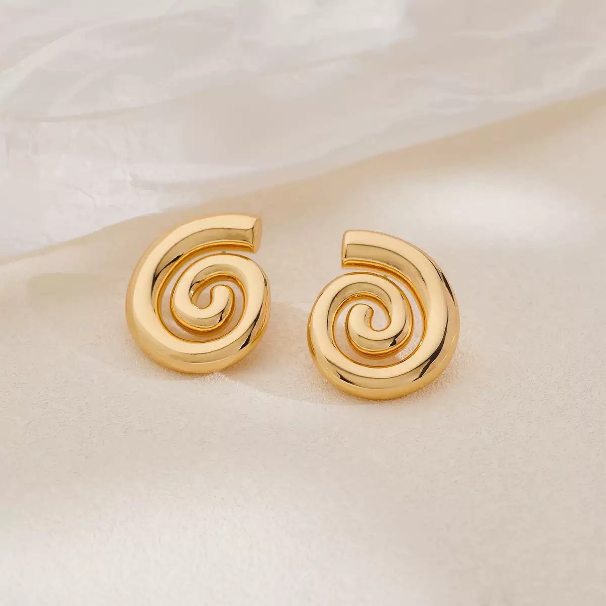 黄铜真金电镀 欧美跨境 宣言耳环女式螺旋粗复古耳钉耳坠 时尚贝壳款式高级感爆款耳环批发饰品精选百搭沙滩海洋风耳饰
