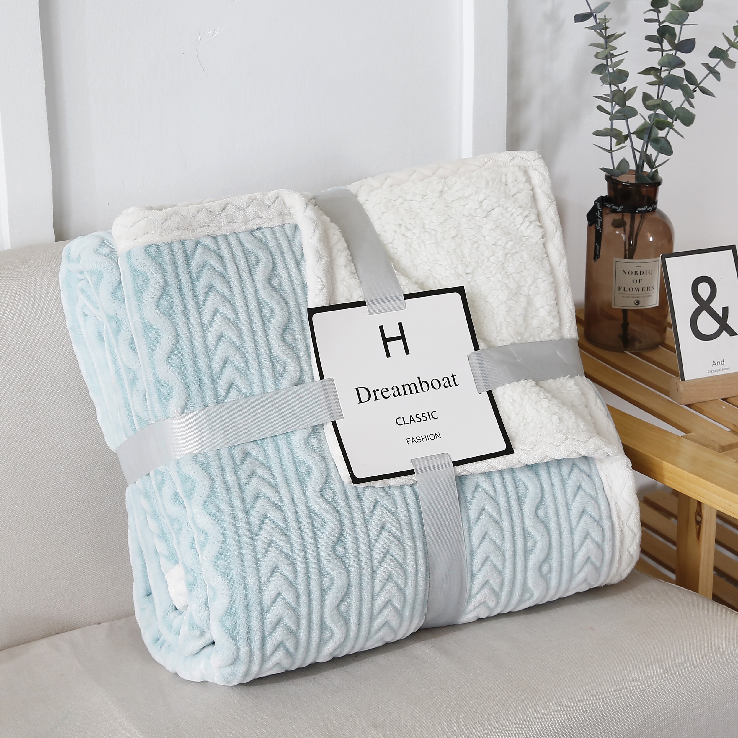 Junbao Printing and Dyeing 3D snowflake fleece blankets are available for wholesale in large quantities for export Application Scenario