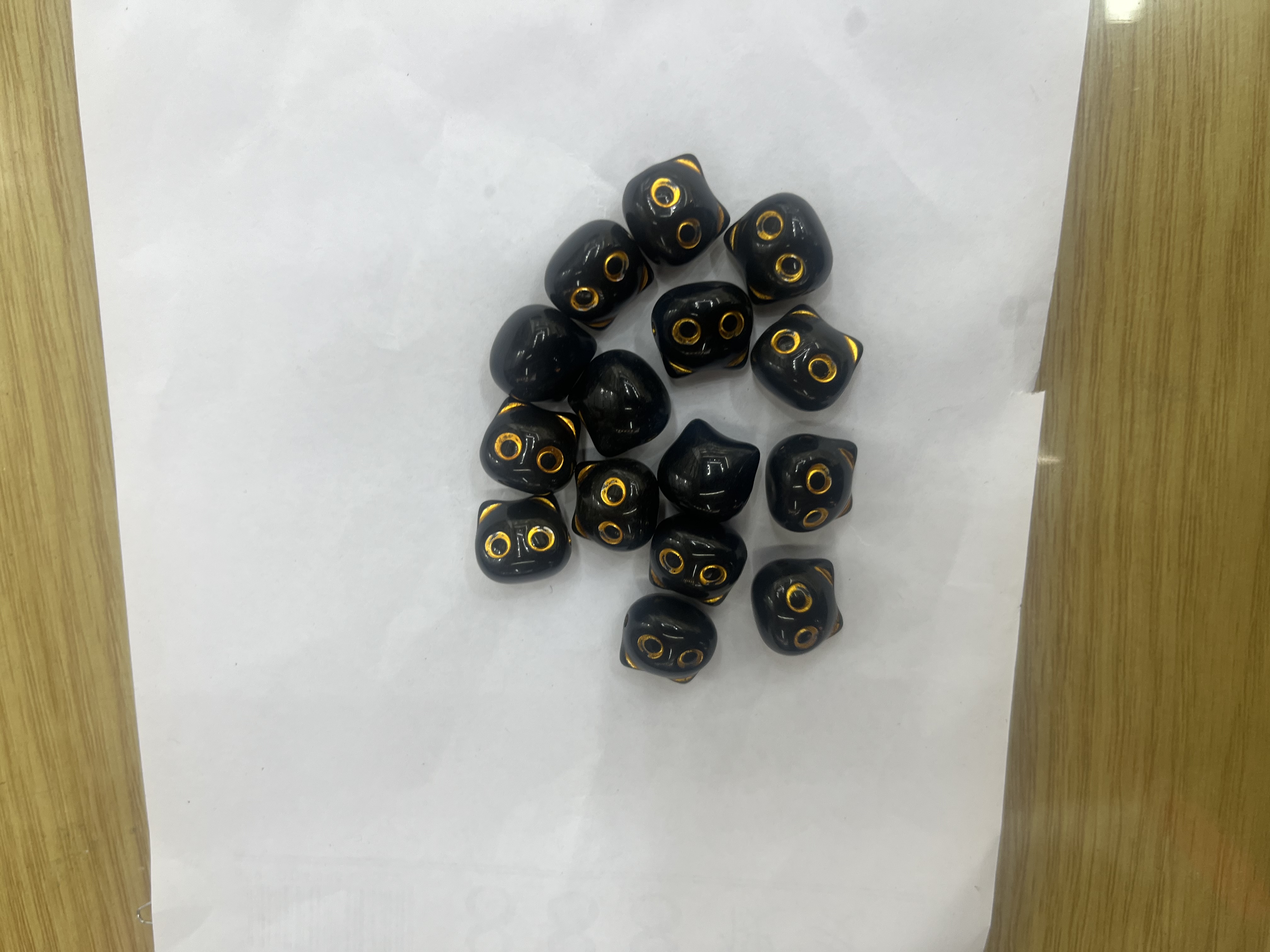 罗小黑猫头塑料实黑十金线条