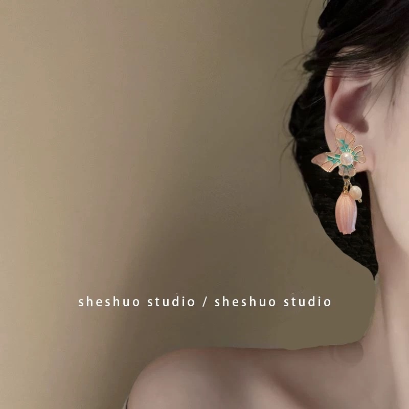 油画梦蝶！铃兰小花珍珠耳钉！小众设计永生花高级感气质耳环饰品详情图2