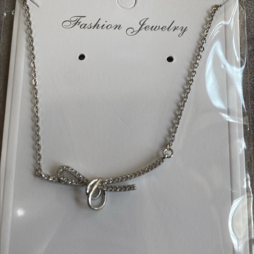 铜锆石镶嵌项链女款拼接气质款 水晶项链精致饰品 珍珠水晶双重华丽点缀 优雅锁骨链