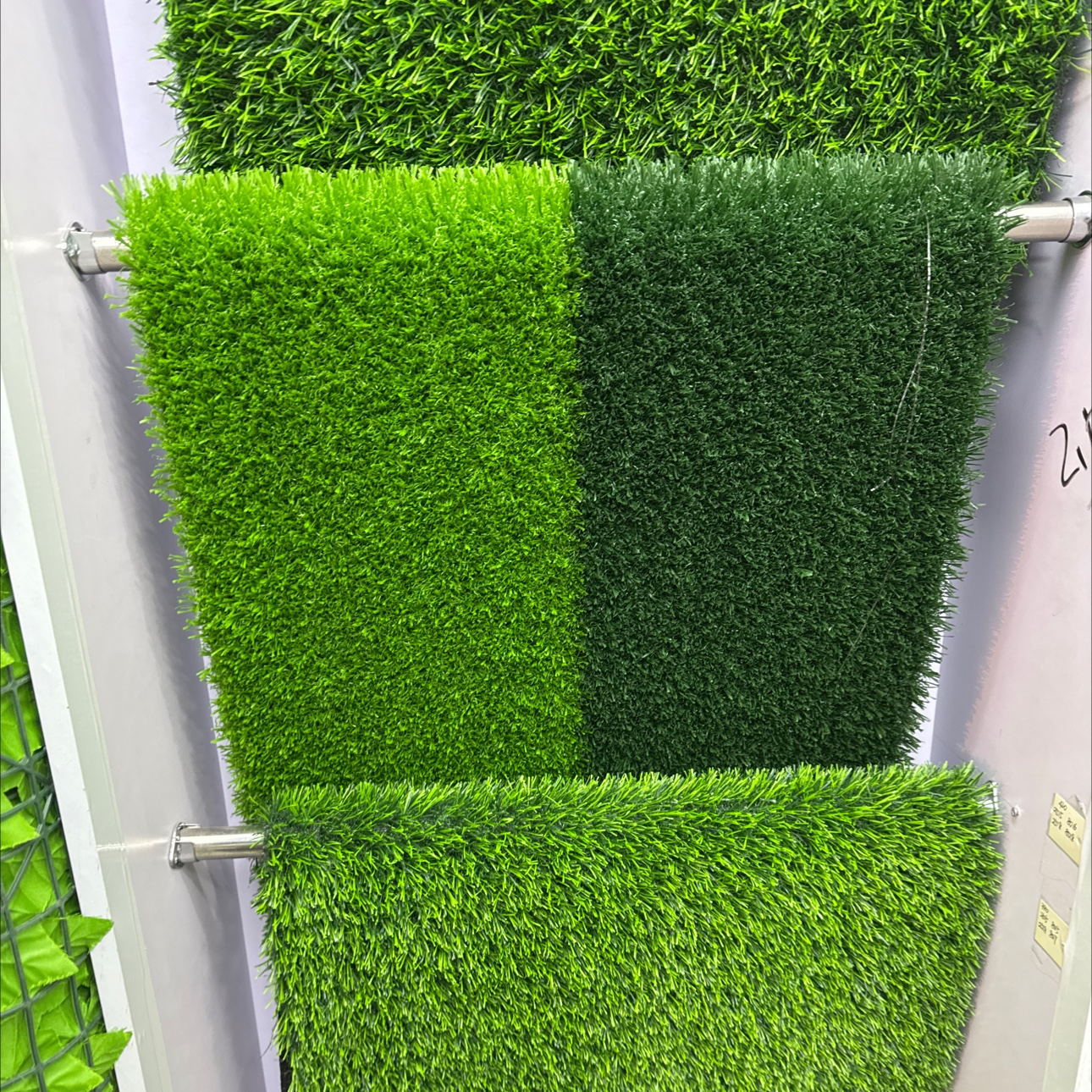 植物草坊真草坪 人造草坪 假草坪 专业草坪生产商 塑胶跑道适用 高品质环保材质图