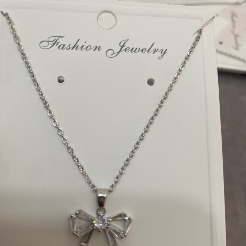 气质女士珍珠项链 水晶拼接设计 珍珠水晶双重魅力 优雅时尚首饰项链女款