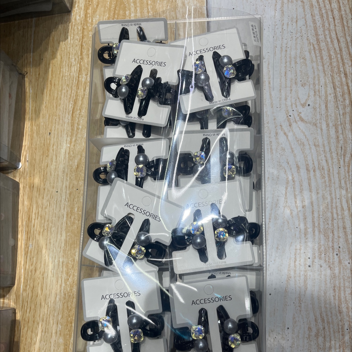 A pair of claw clamps details Picture