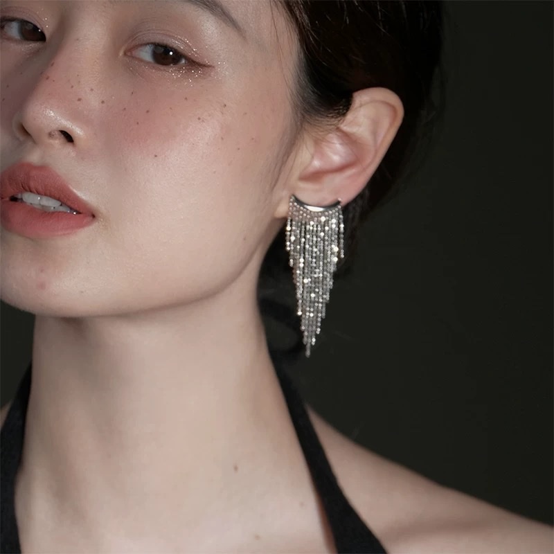 《茉郦》显脸小超闪流苏耳环小众设计高级2025新款耳饰耳钉