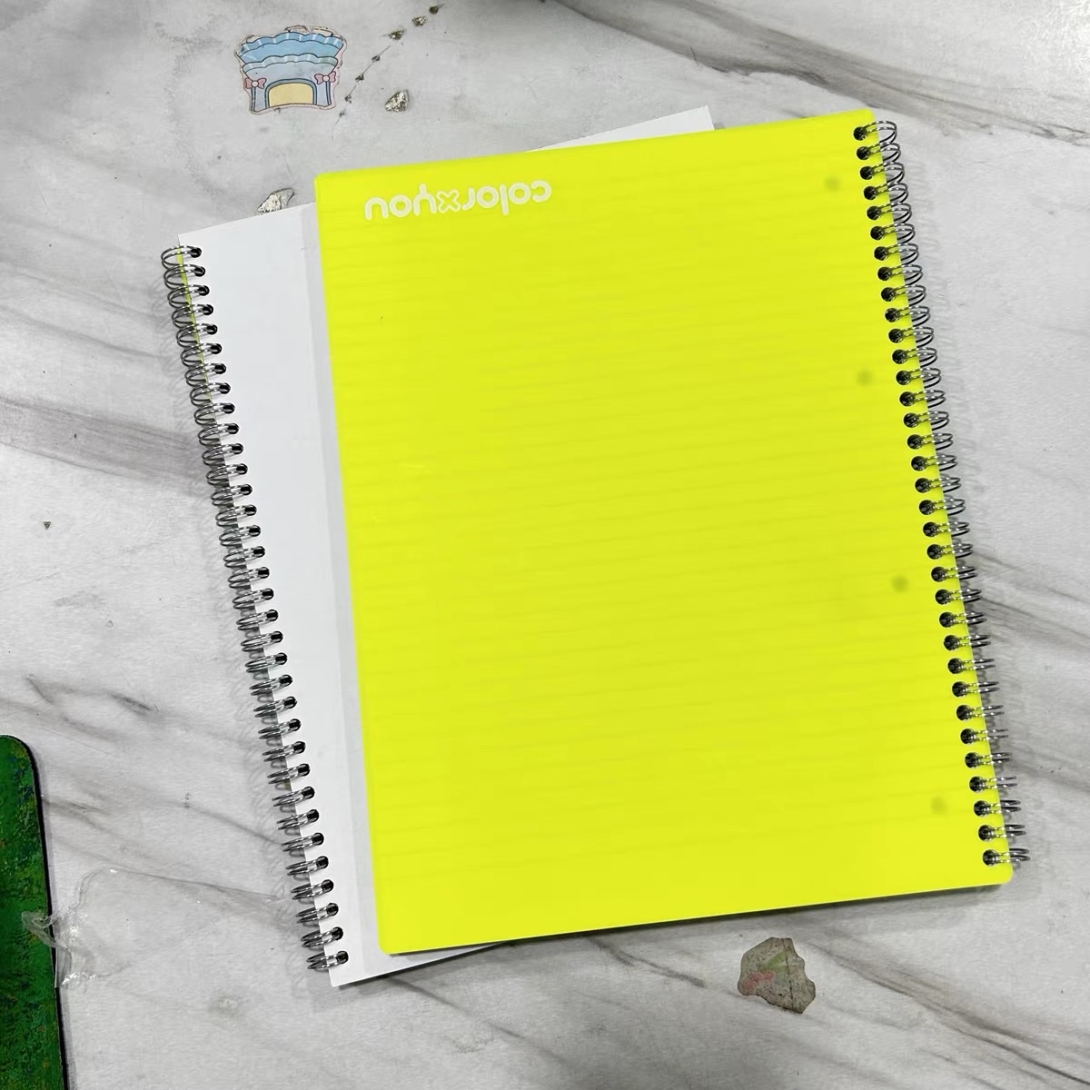 a4 coil notebook miniso color border inner page horizontal line This series pp notebook coil export notebook custom wholesale Application Scenario