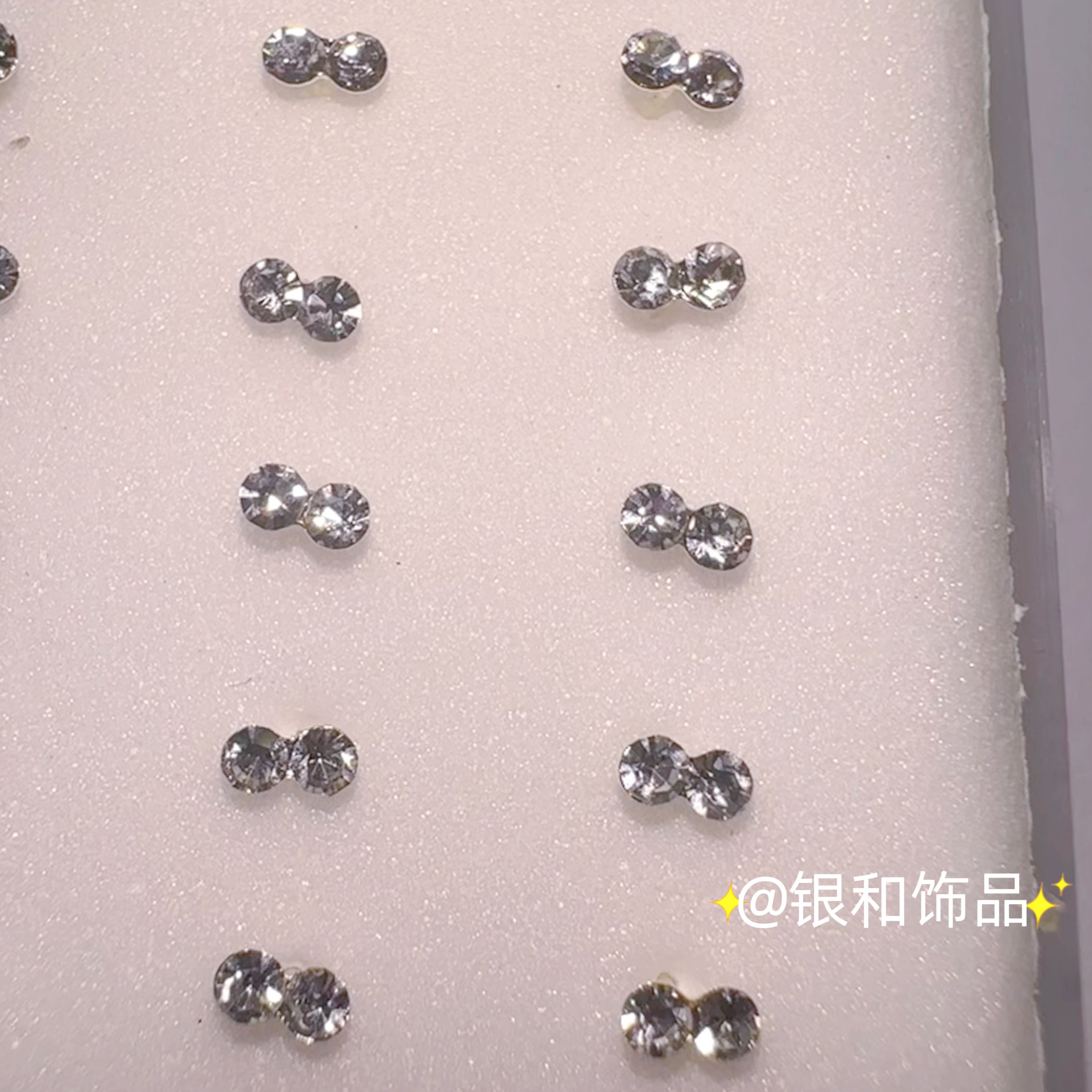 Sterling Silver Nose Stud Fashion Personality Women's Jewelry Advanced Sense Dazzling Twinkling Simple Small Earrings Unique Design Exquisite Application Scenario
