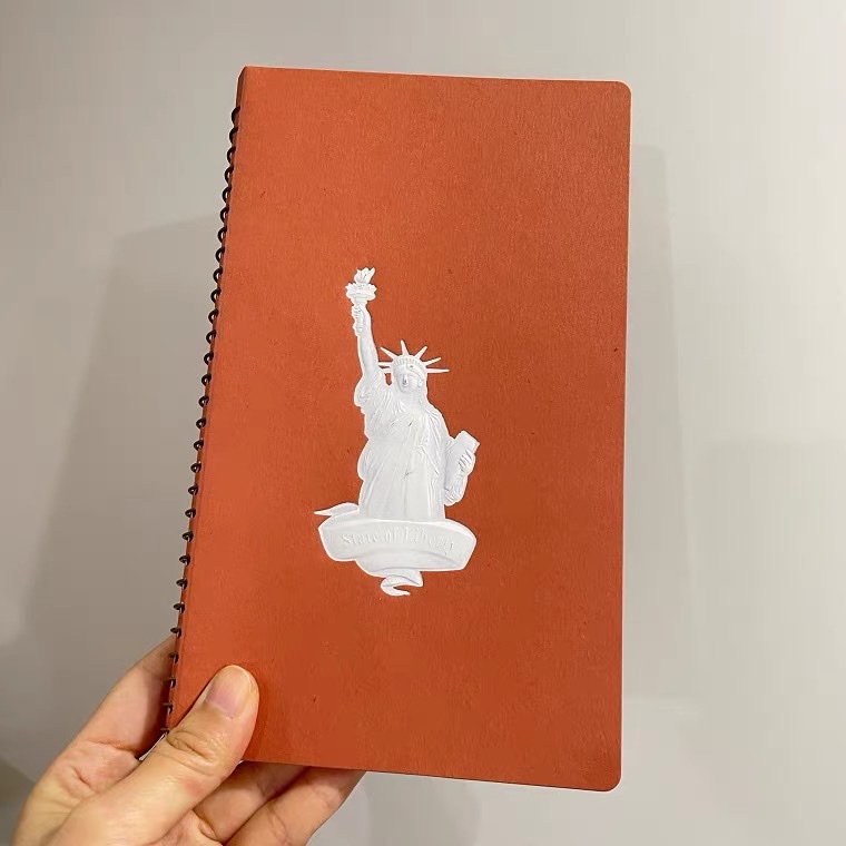 Al por mayor personalizado estrecha verde A5 single coil libro transversal cubierta en relieve caballo nails cuaderno bobina de comercio exterior cuaderno personalizado