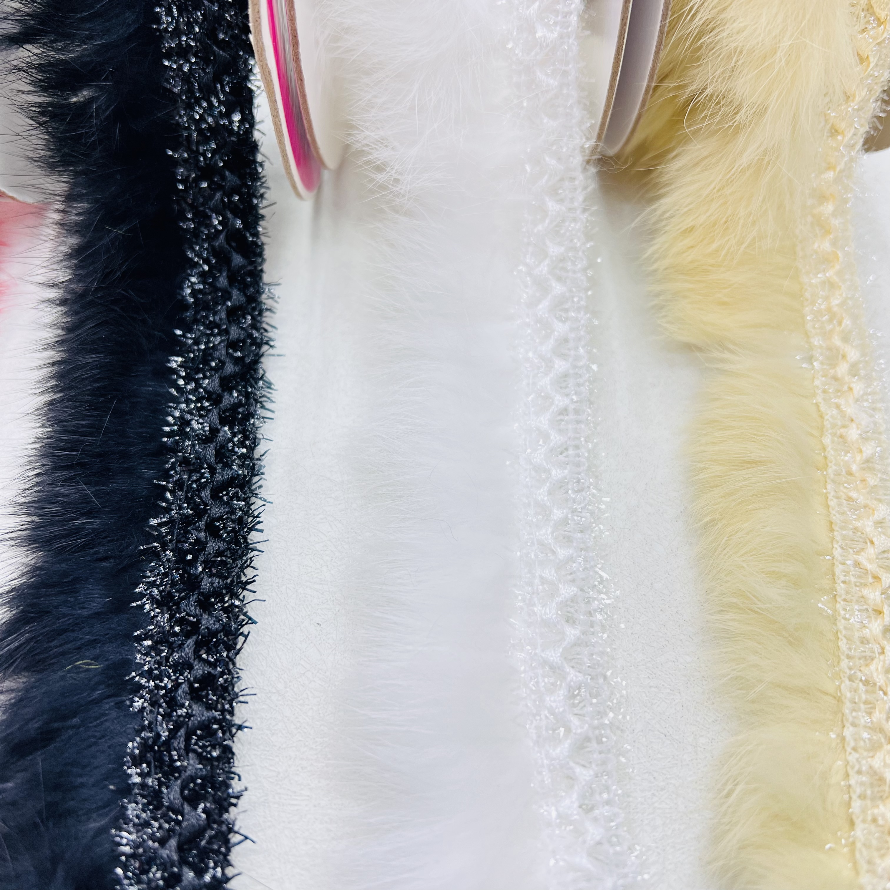 The fringed lace, tassel pendant, lace accessory, exquisite handcrafted DIY fabric skirt decoration, lace design, beautiful, durable and not easy to fade
