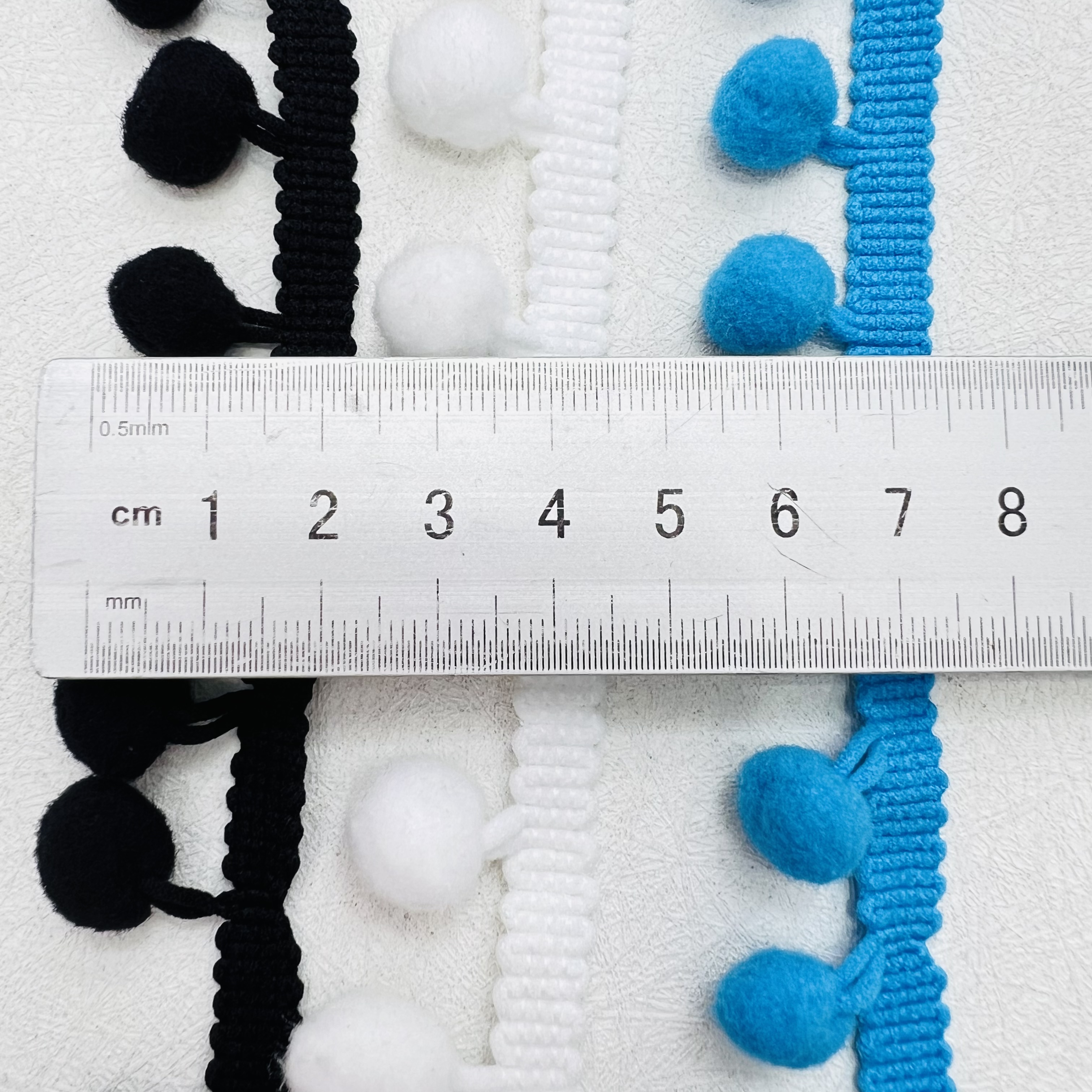 Encaje de bolas de pelo teñido de satén estampado teñido adornos colgantes encaje de bolas accesorios decorativos DIY materiales hechos a mano 7 colores encaje de bolas de arboles diseño decoración creativa para el hogar Specification image