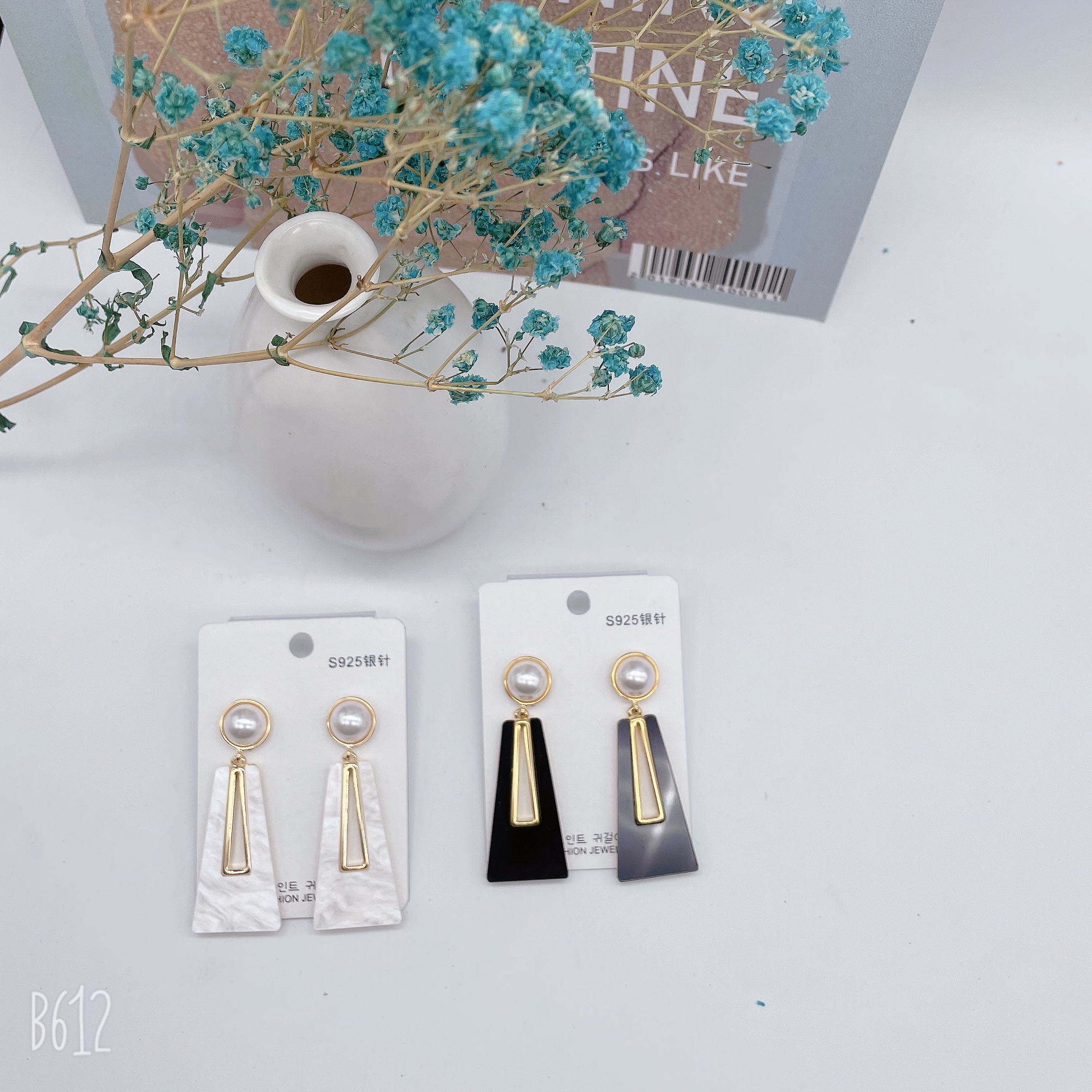 Tassel earrings exude a sophisticated and elegant charm. Round face slimming earrings. French internet-famous light luxury earrings, a bestseller in 2025 detail image 5