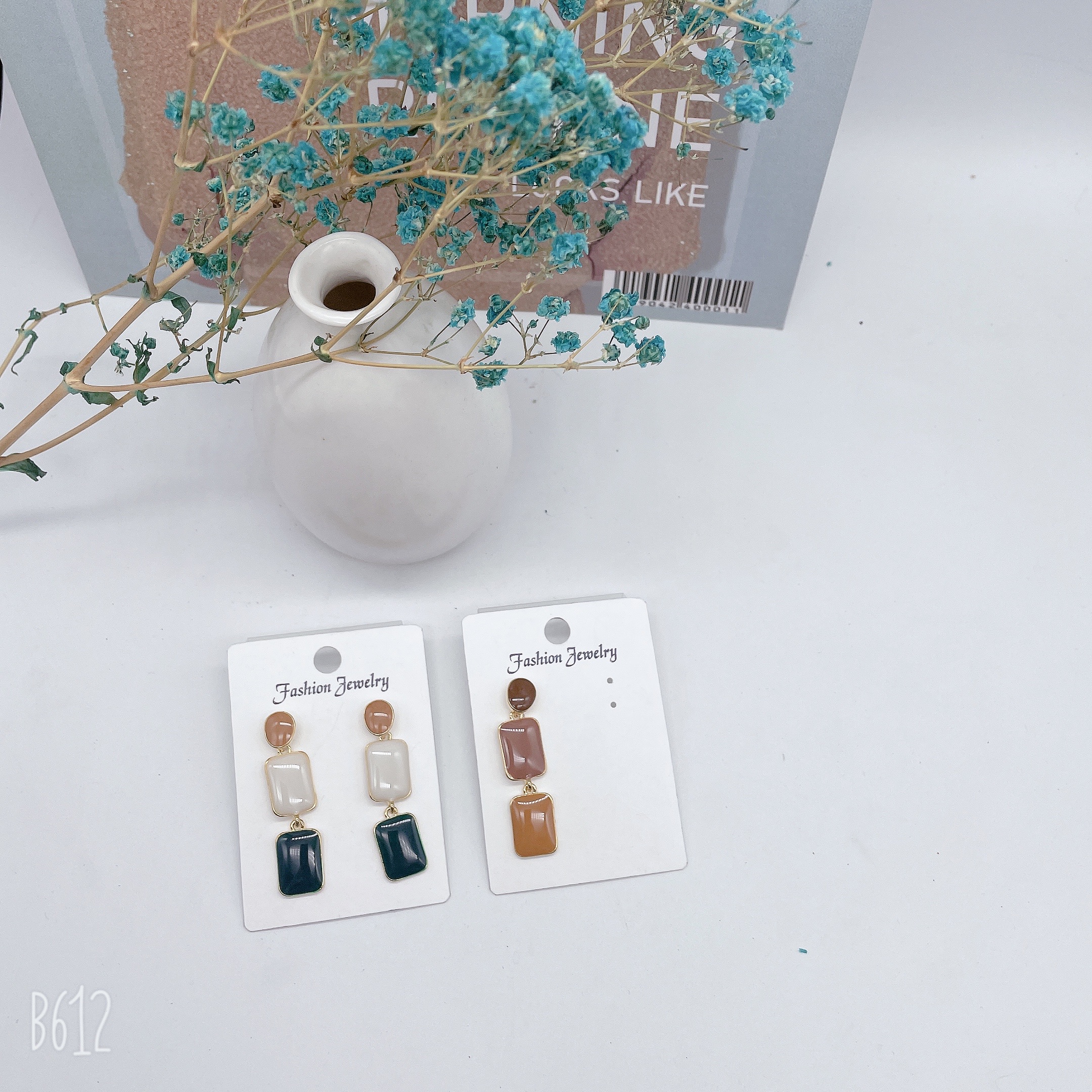 Tassel earrings exude a sophisticated and elegant charm. Round face slimming earrings. French internet-famous light luxury earrings, a bestseller in 2025 Item Picture