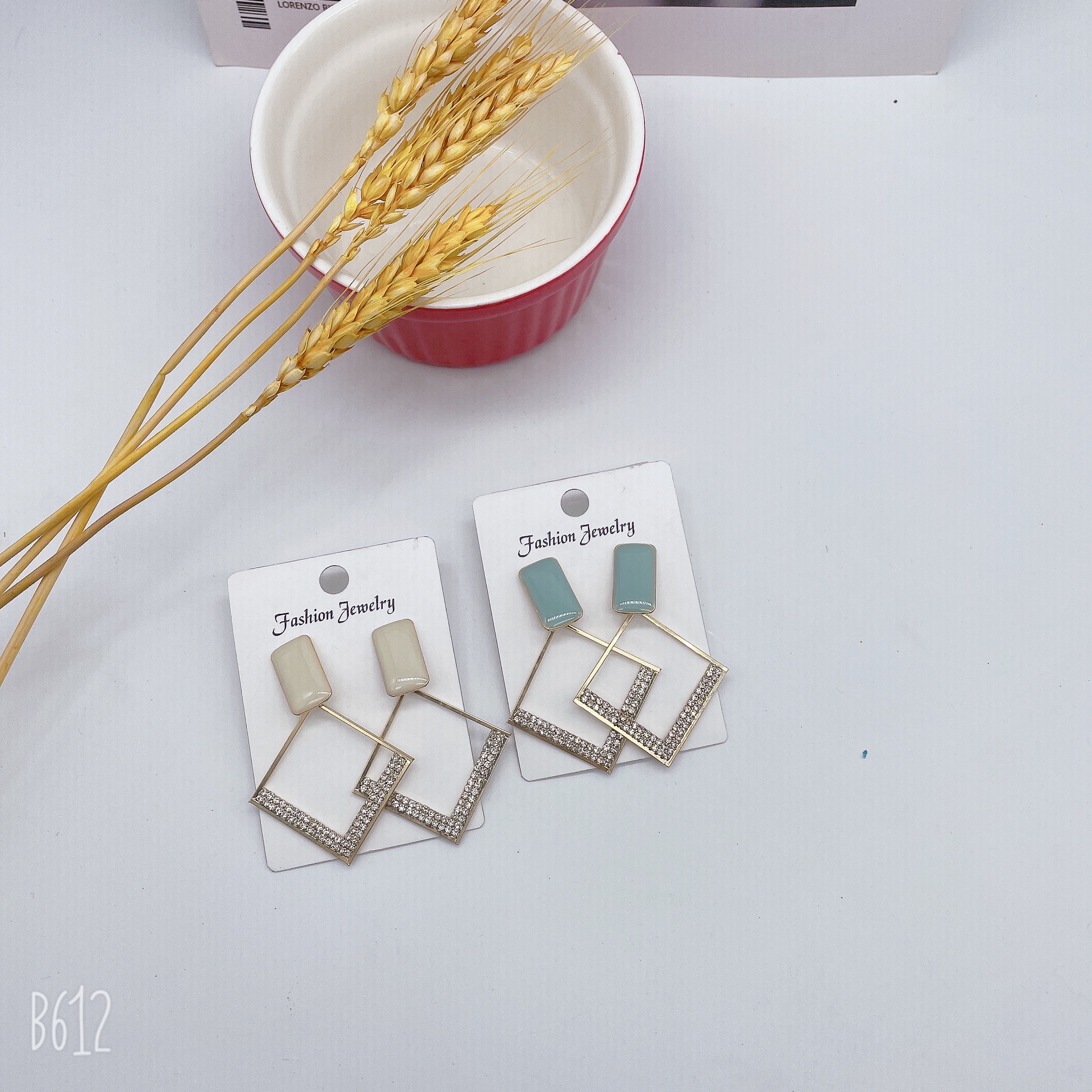 Tassel earrings exude a sophisticated and elegant charm. Round face slimming earrings. French internet-famous light luxury earrings, a bestseller in 2025 detail image 3