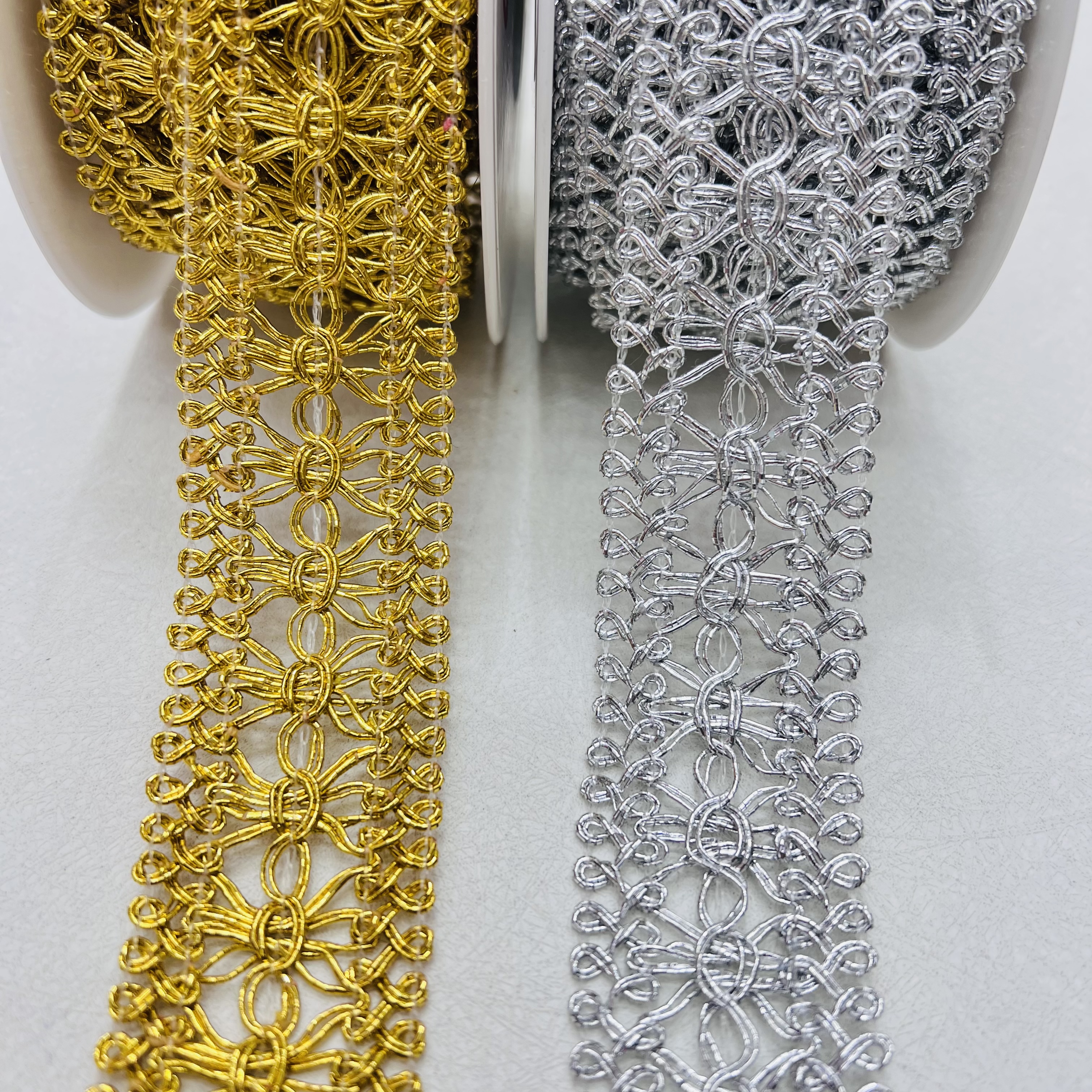 Hollowed-out hanging decorative lace trim, lace trim decorative fabric, DIY handcrafted material, beautiful and durable