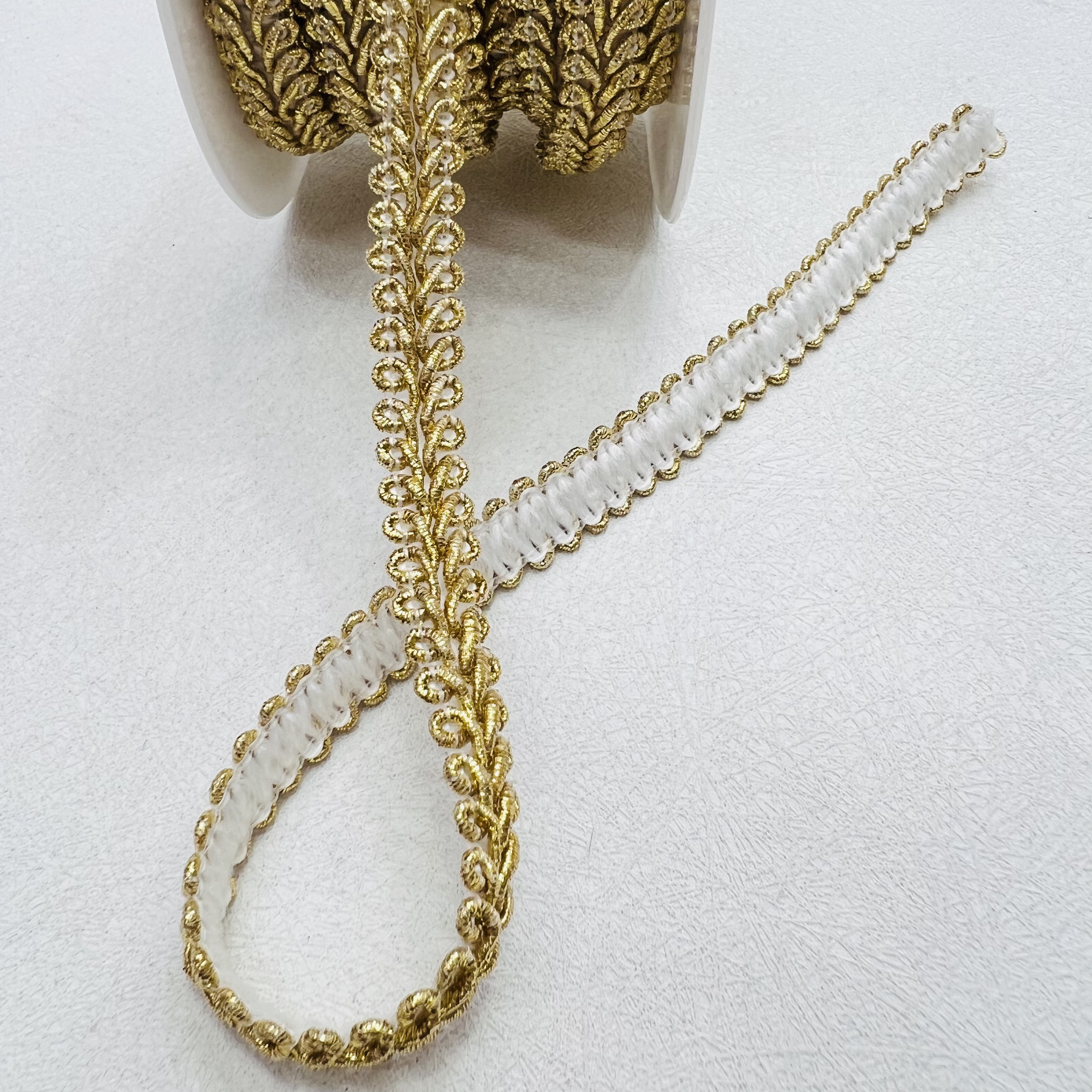Human-shaped edge centipede lace decorative fabric, handcrafted DIY lace accessories, exquisite and delicate lace design, high-end sewing material details Picture